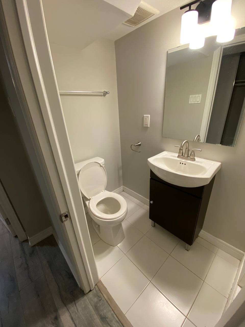 بیسمنت برای اجاره در ریچموند هیل