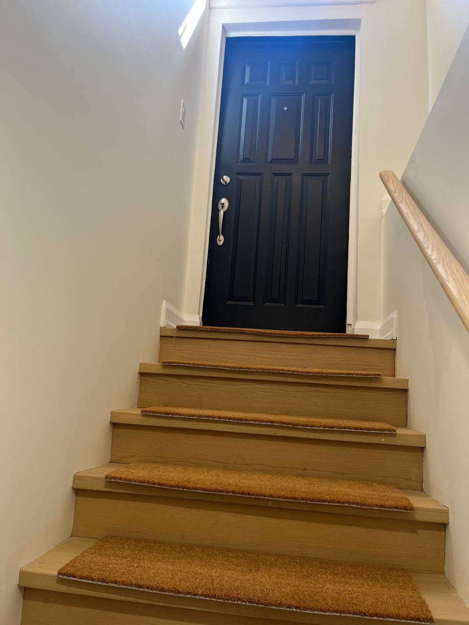 بیسمنت آپارتمان دو خوابه نوساز در منطقه آرام و زیبای Mill Pound Richmond Hill (Yonge St./Elgin mills)