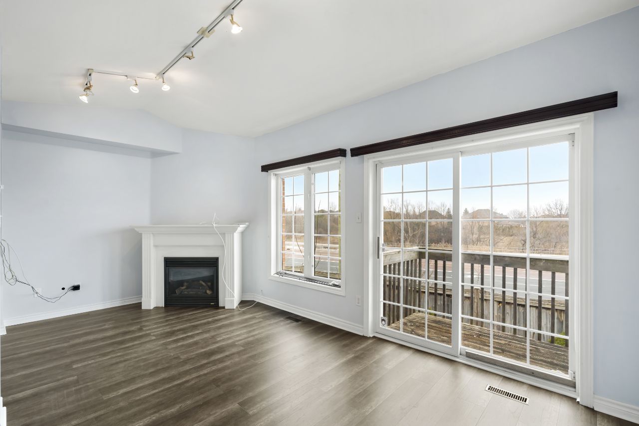 Fabulous and spacious 3-bedroom  3 bathroom  townhouse