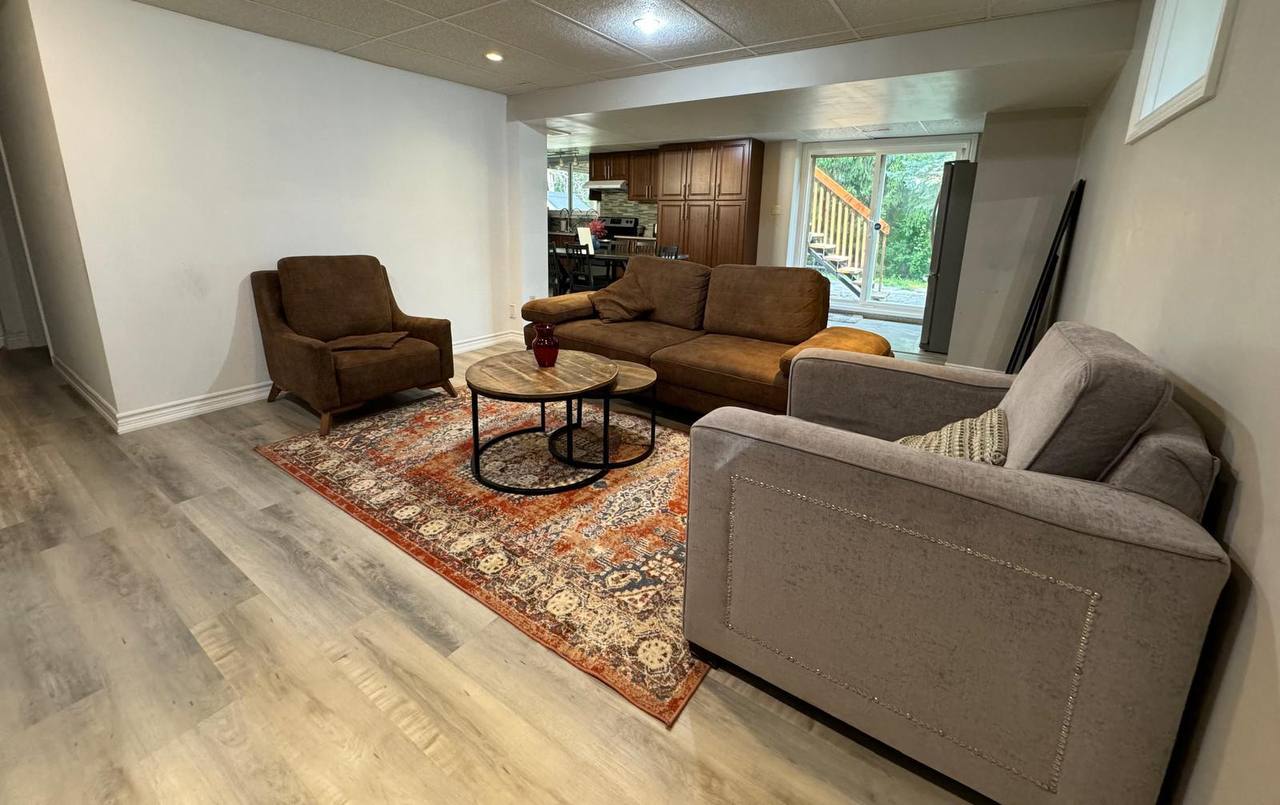 اجاره بیسمنت مبله و تمیز با ورودی کاملاً مجزا