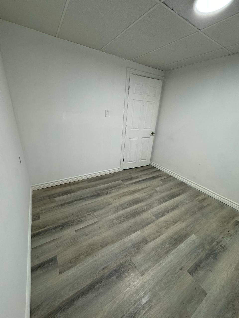 اجاره بیسمنت مبله و تمیز با ورودی کاملاً مجزا