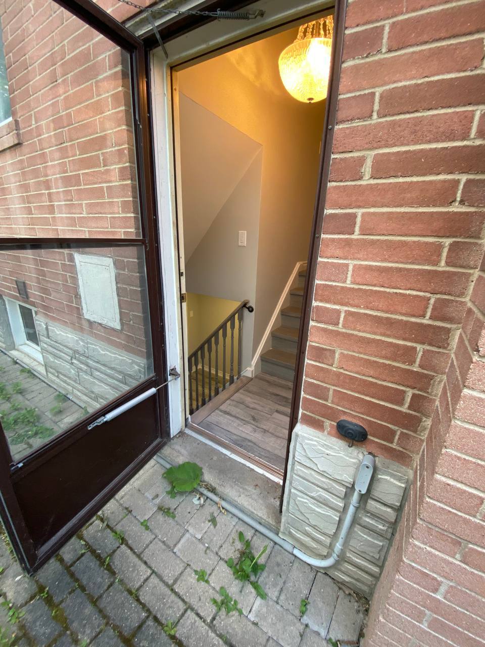 بیسمنت برای اجاره در ریچموند هیل.