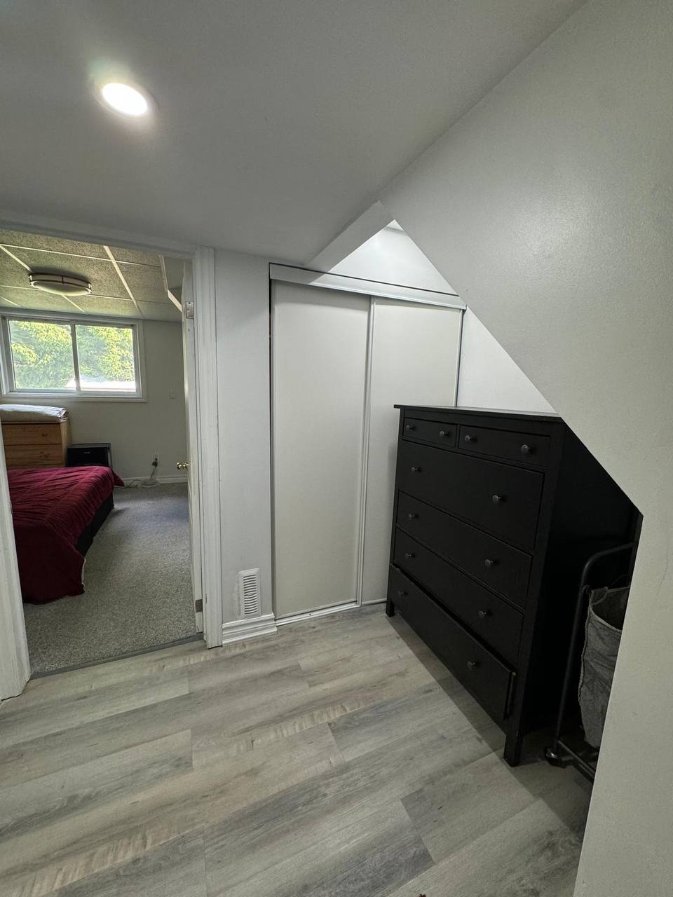 اجاره بیسمنت مبله و تمیز با ورودی کاملاً مجزا