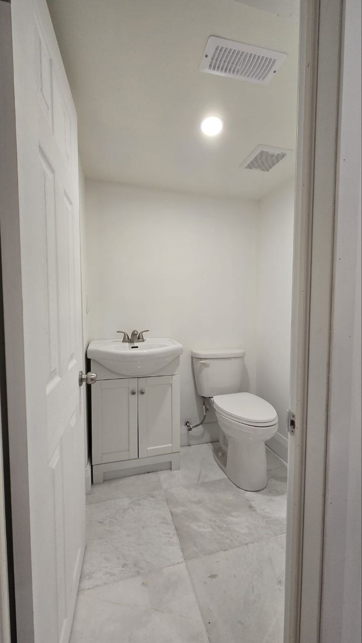 🌺بیسمنت آپارتمان یک خوابه بسیار تمیز ، پر نور