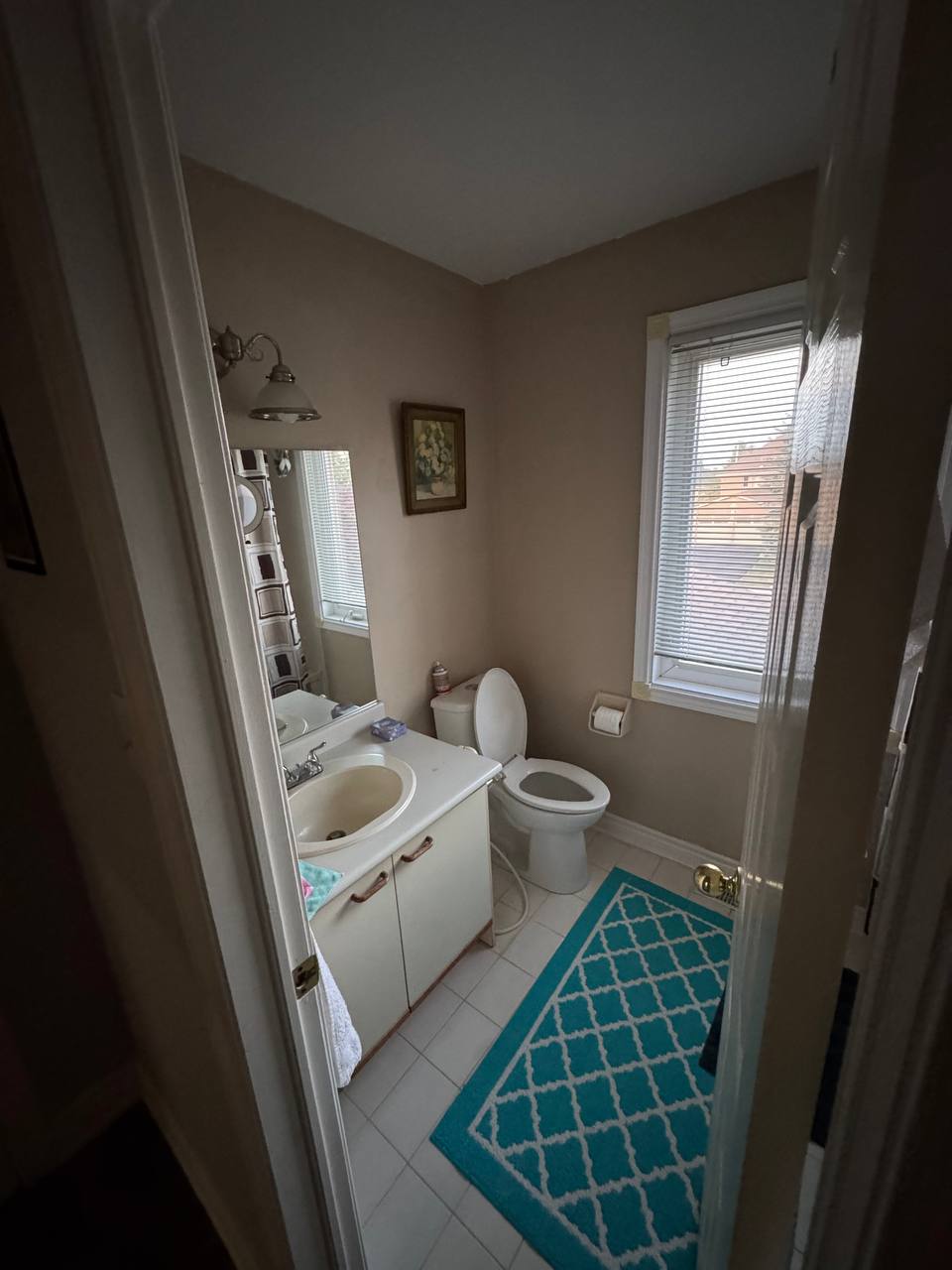 rooms available in beautiful house in Newmarket