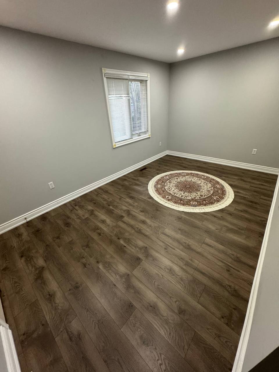 rooms available in beautiful house in Newmarket