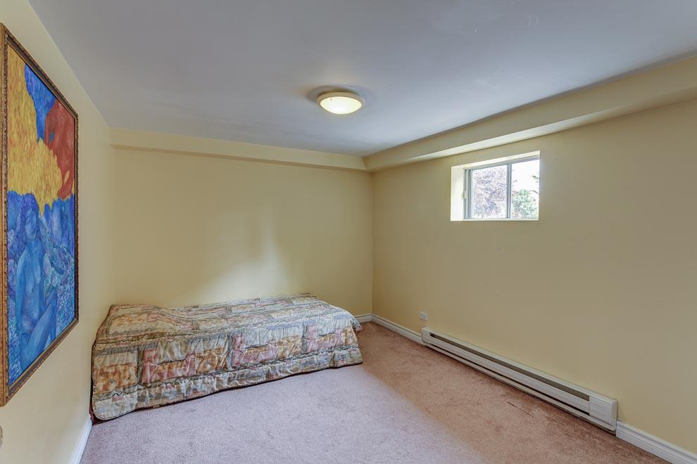 یک واحد بیسمنت در محدوده ویلو دیل (یانگ و فینچ)