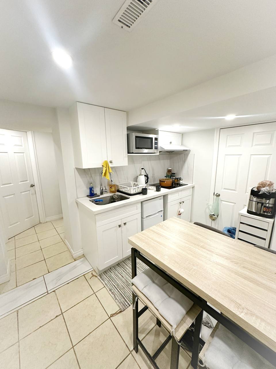 🔴بیسمت یک خوابه،نورث یورک٫یانگ فینچ