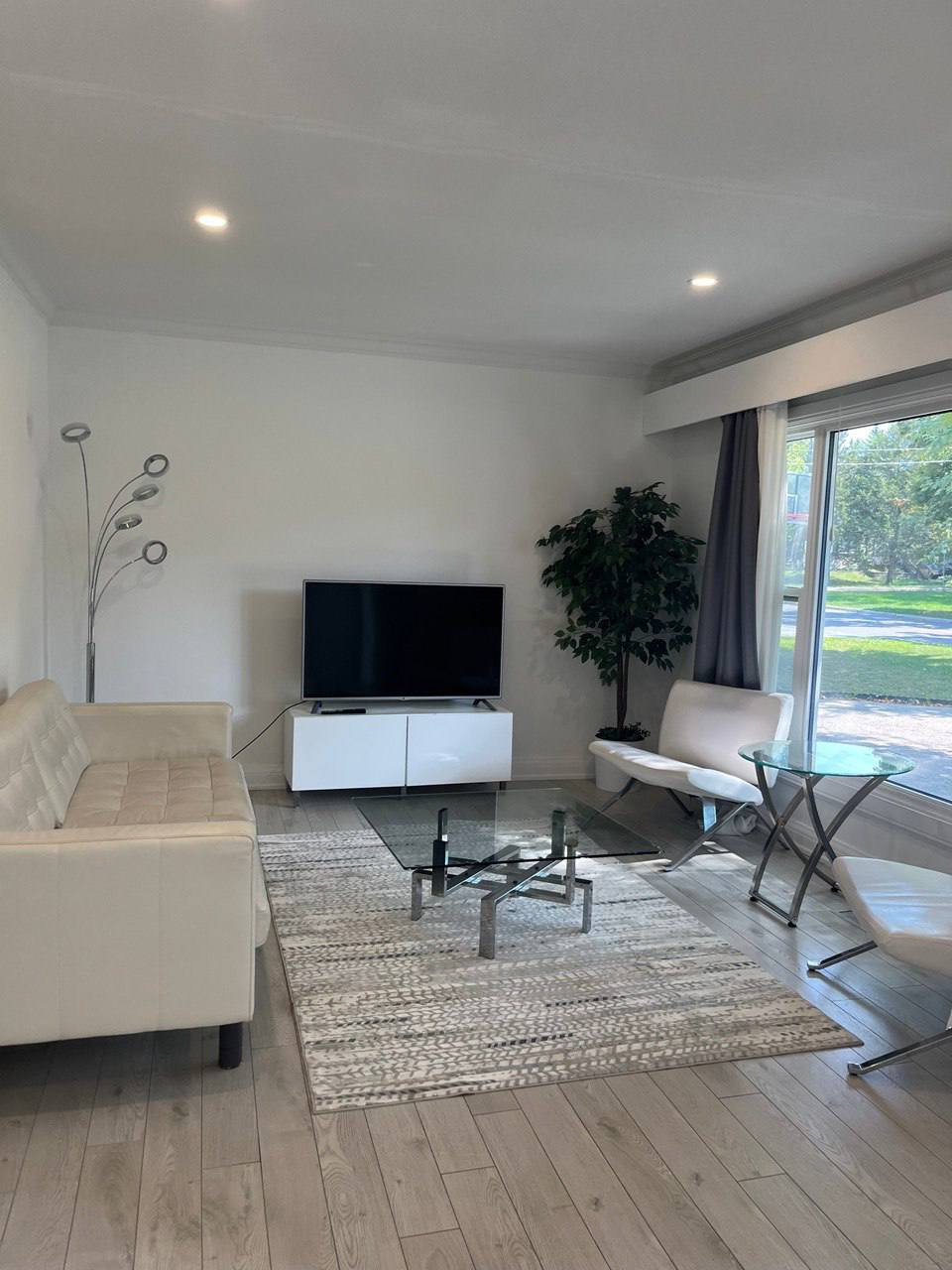 اجاره یک اتاق از یک هاوس دوخوابه فرنشید