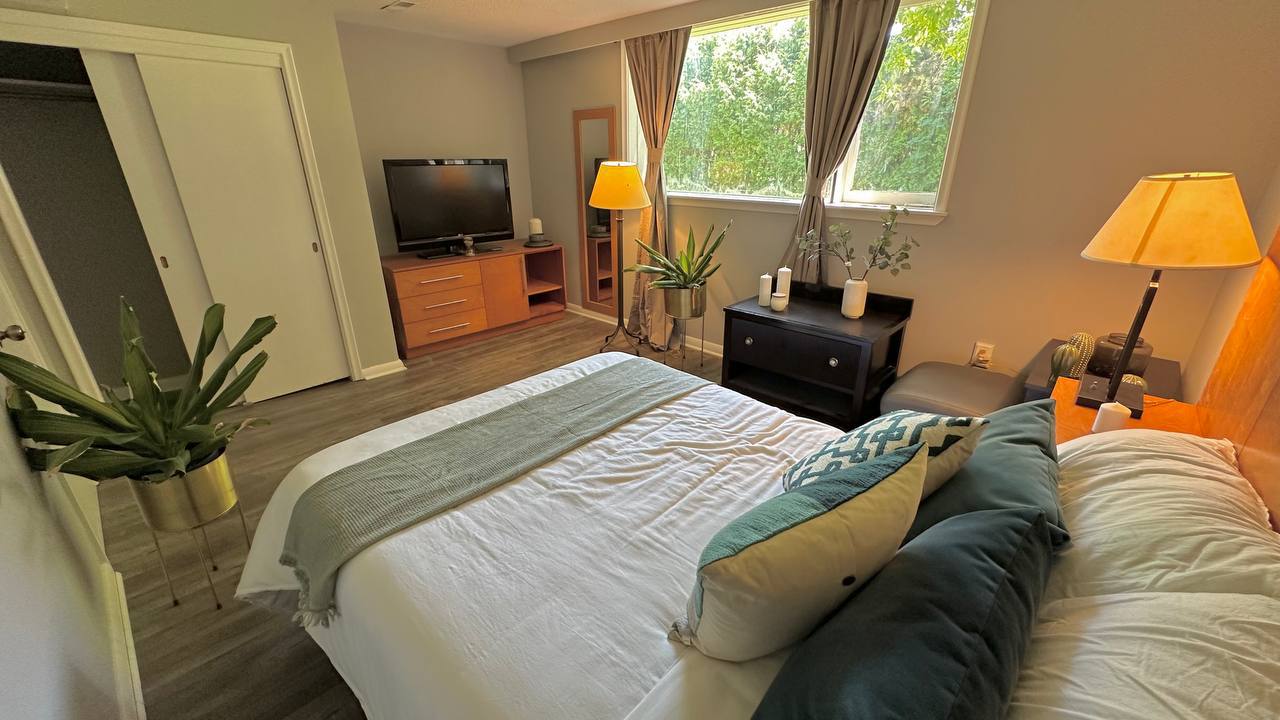 🏡 فقط یک اتاق مونده! در لوکیشن رؤیایی Bayview & York Mills