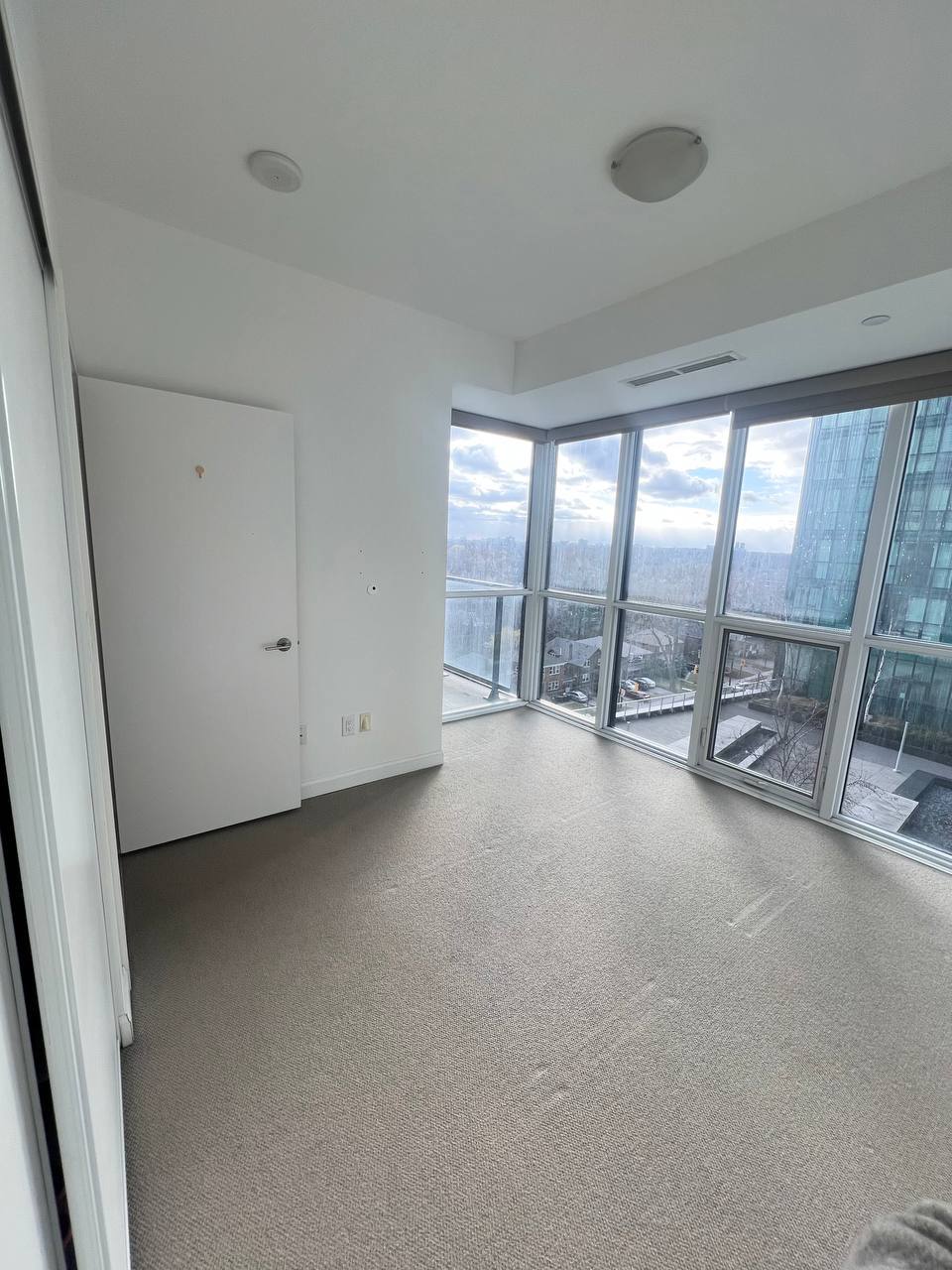 , كاندو نوساز 1 خوابه , مجهز,young. And sheepard