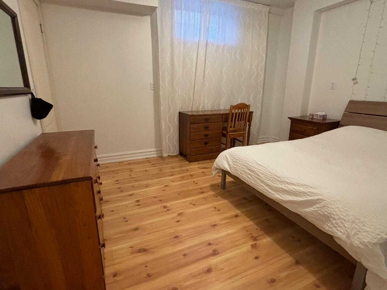 بیسمنت دو خوابه با پارکینگ