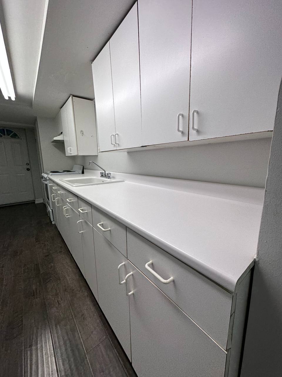 بیسمنت یک خوابه با پارکینگ اختصاصی