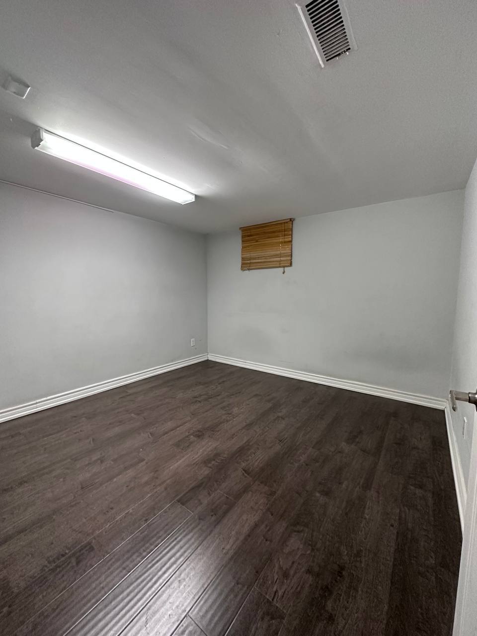 بیسمنت یک خوابه با پارکینگ اختصاصی