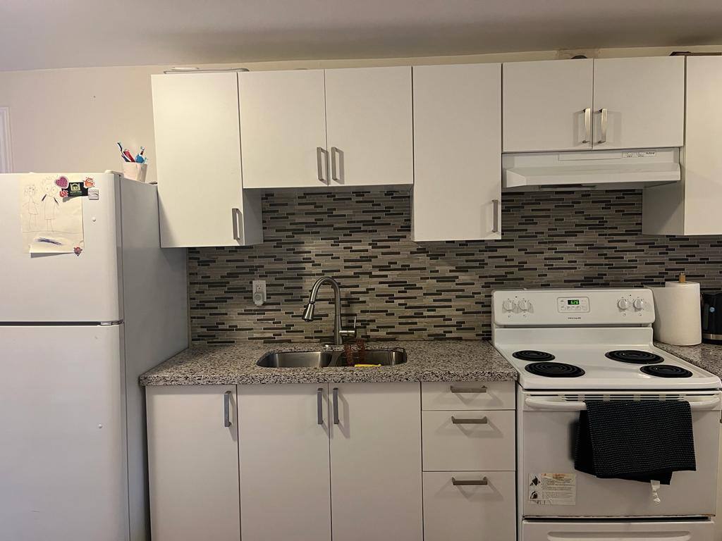 یک بیسمنت آپارتمان دو خوابه با ورودی مجزا