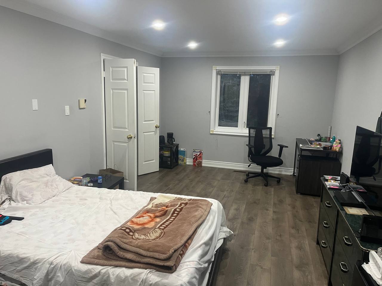 اجاره اطاق بزرگ و روشن در منقطه نیومارکت