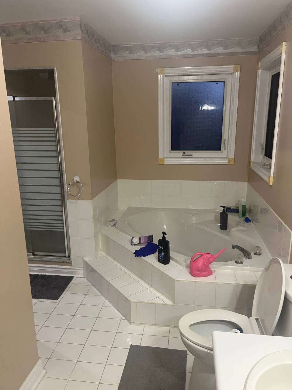 اجاره اطاق بزرگ و روشن در منقطه نیومارکت