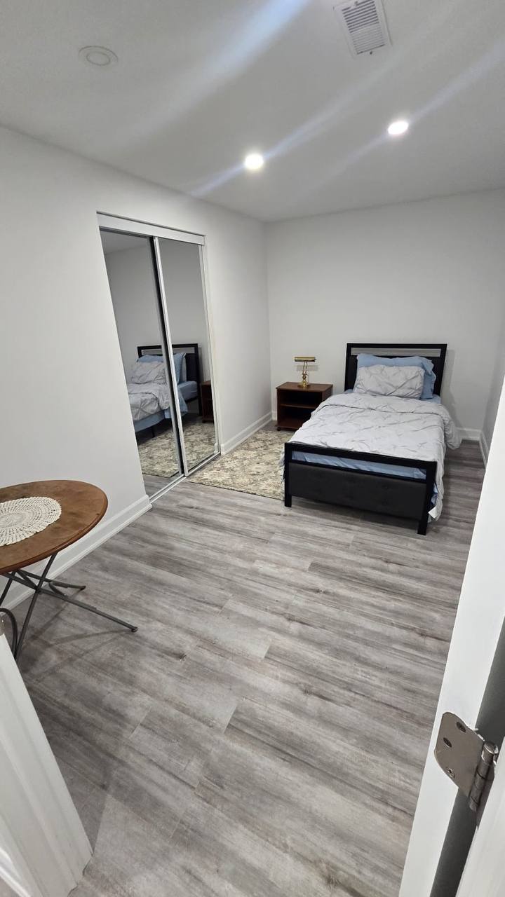 📍 بیسمنت ۲ خوابه روشن و دلباز در Yonge & Steeles