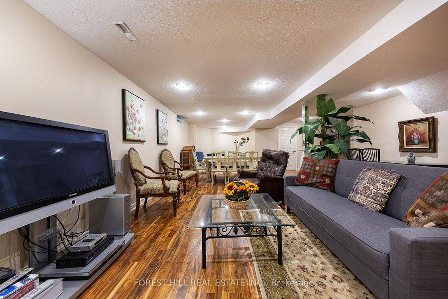 بیسمنت آپارتمان ۳ خوابه