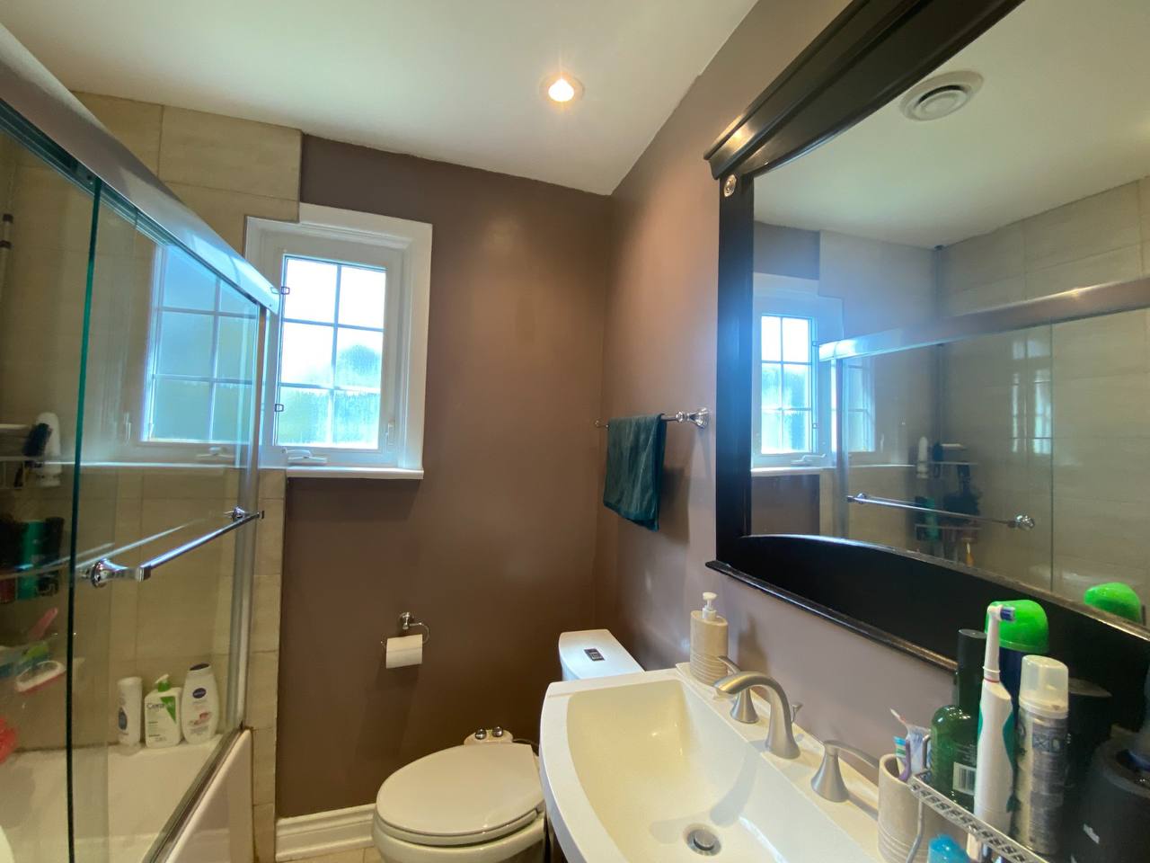 *_یک واحد خانه دیتچ_* واقع در بهترین منطقه ریچموندهیل