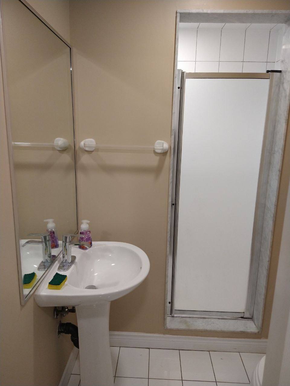 ببیسمنت یک خوابه با لاندری