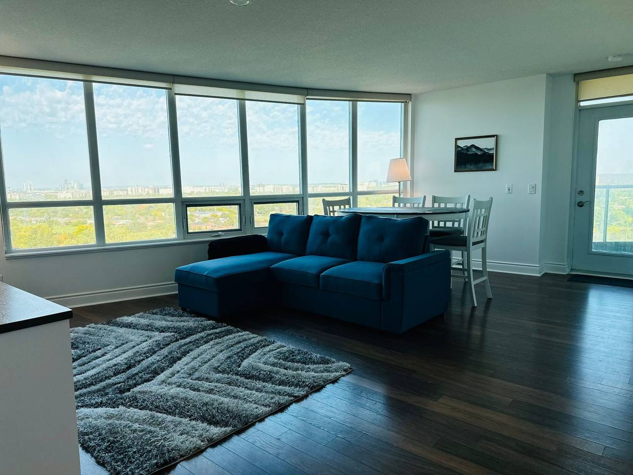 واحد اپارتمانی سه خوابه جذاب،