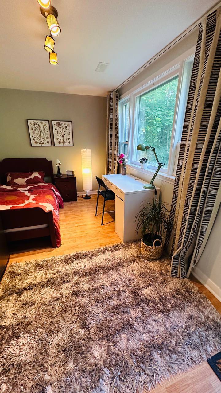 یک اطاق مبله کامل