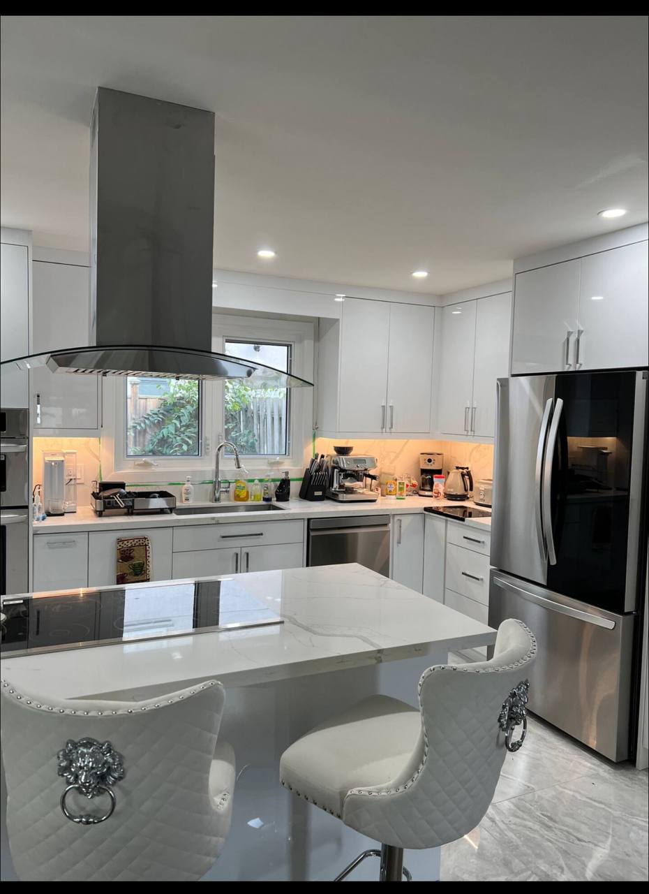 خانه ویلایی مدرن و بازسازی‌شده در Mill Pond