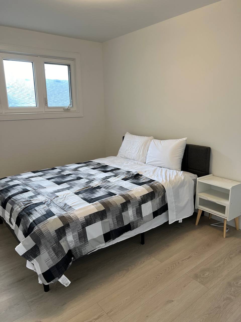 خانه ویلایی مدرن و بازسازی‌شده در Mill Pond