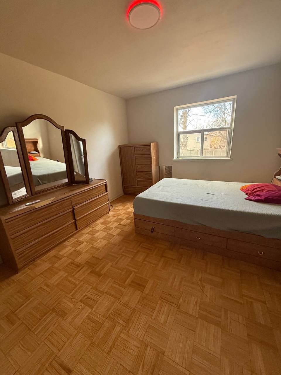 یک اطاق مستر فول فرنیشد با کلازت